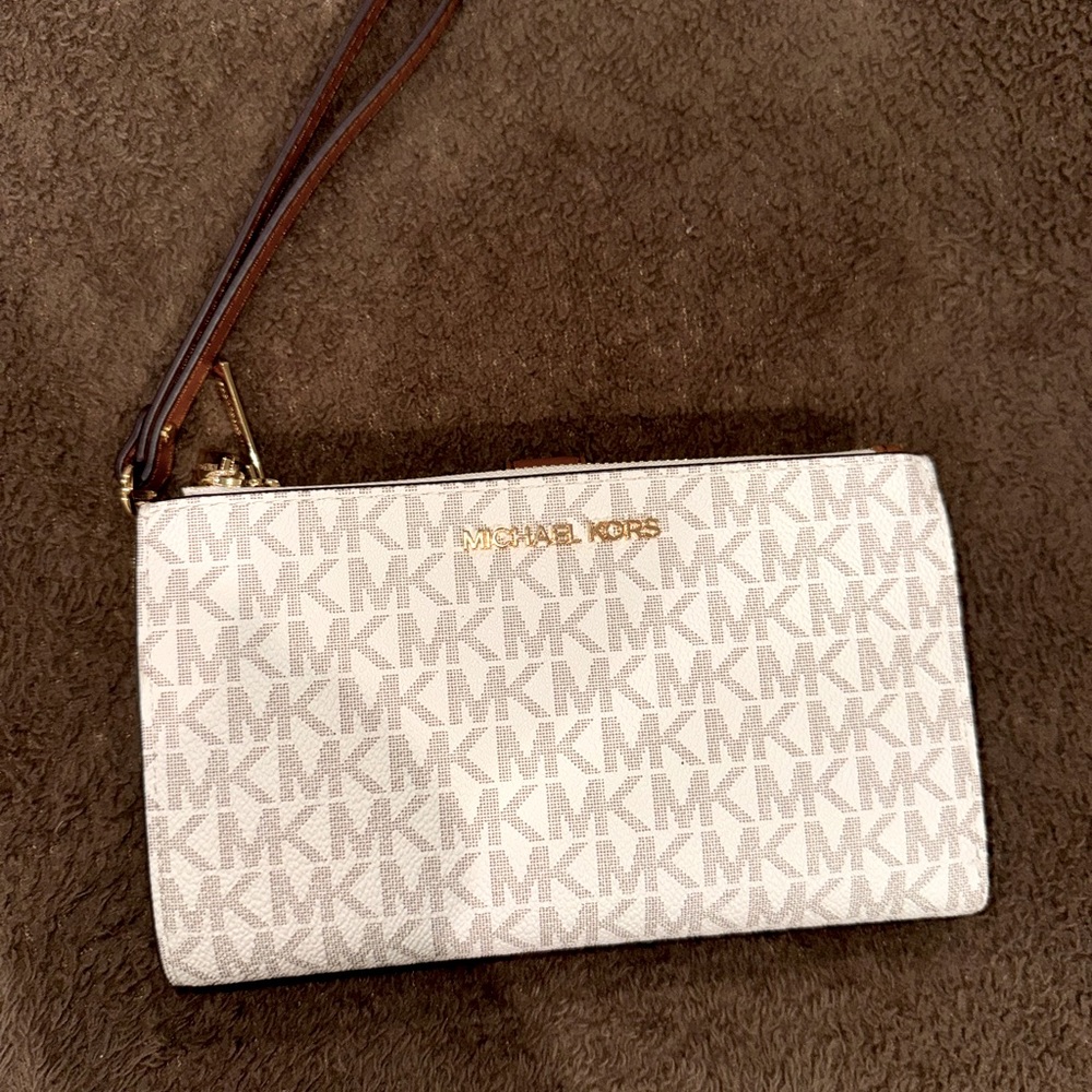 Michael kors jet set wallet
